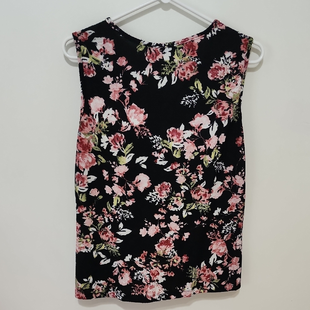 NWOT - Floral Sleeveless Blouse - Black and Pink - Picture 2 of 3